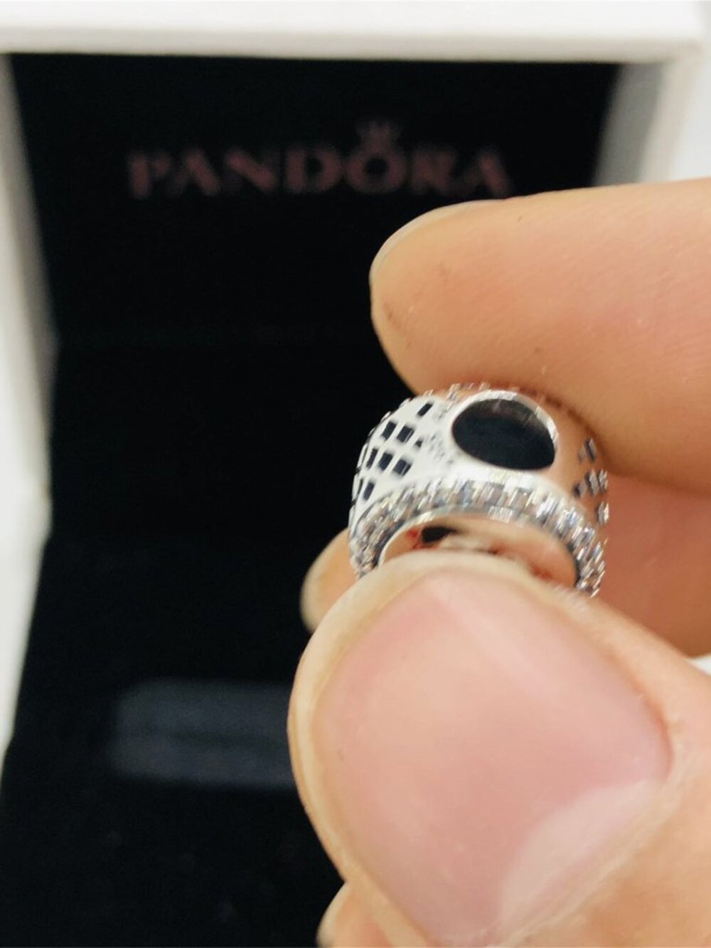 ✨🔥Pandora Happy Holly Days Minnie Charm - Picture 2 of 6